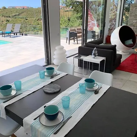 Elegant With Infinity Pool & Hot Tub *