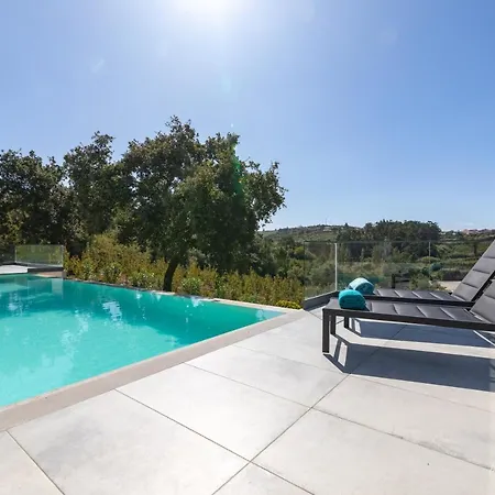 Elegant With Infinity Pool & Hot Tub *