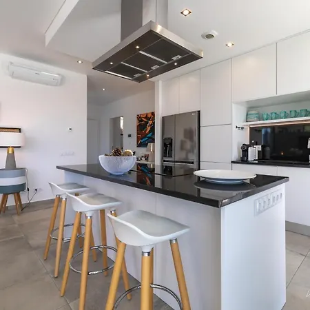 Βίλα Elegant With Infinity Pool & Hot Tub *